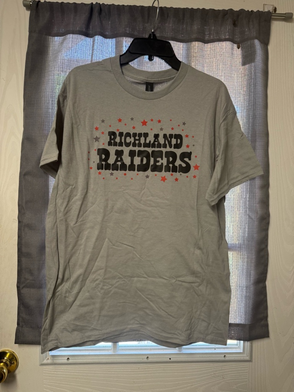 Gildan Gray "Richland Raiders" Short Sleeve Tee with Black and Red Print